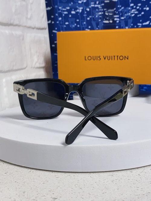 ルイヴィトンサングラス側面デザイン